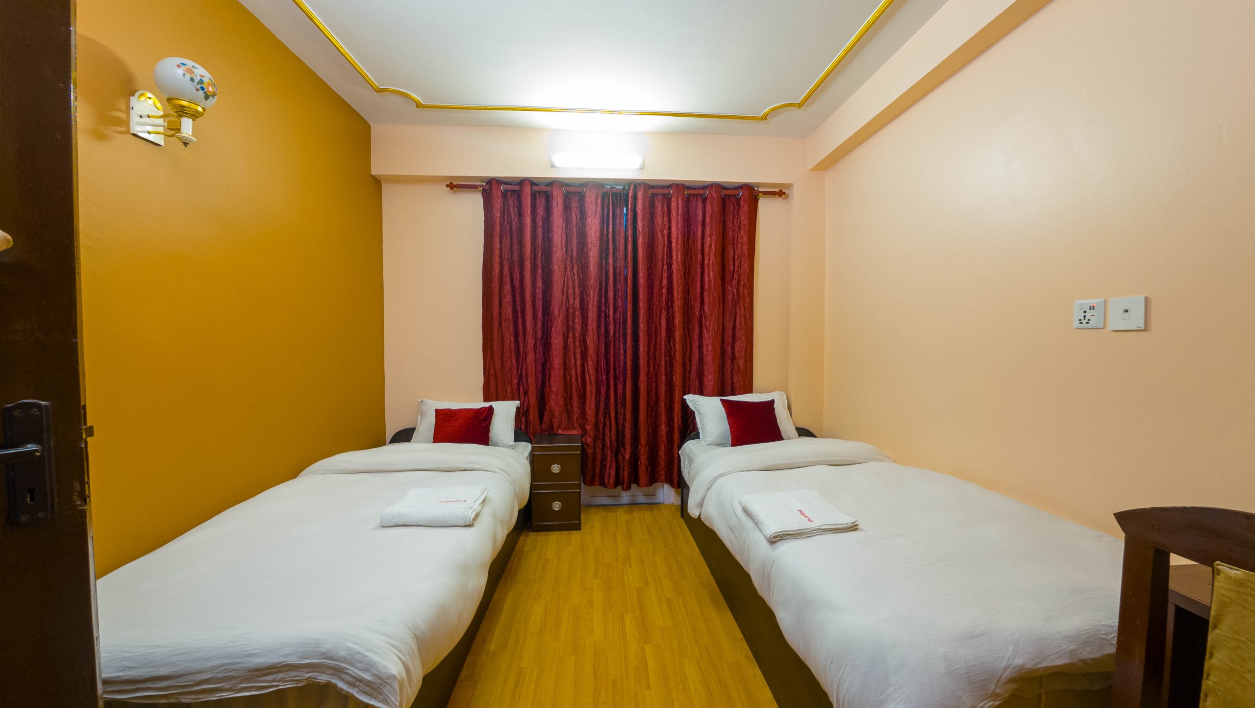 Standard Twin Room with Balcony and Private Bathroom